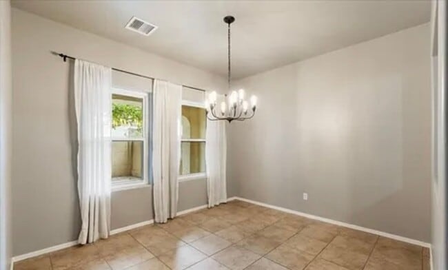Building Photo - Great Mountain Gate Home 3 bed, 2 1/2 bath home with 2 car garage Property Pros Property Manageme...