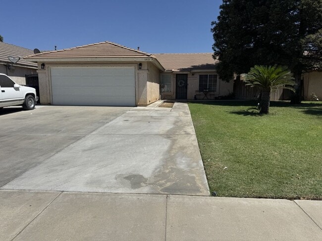 Primary Photo - South Bakersfield Home