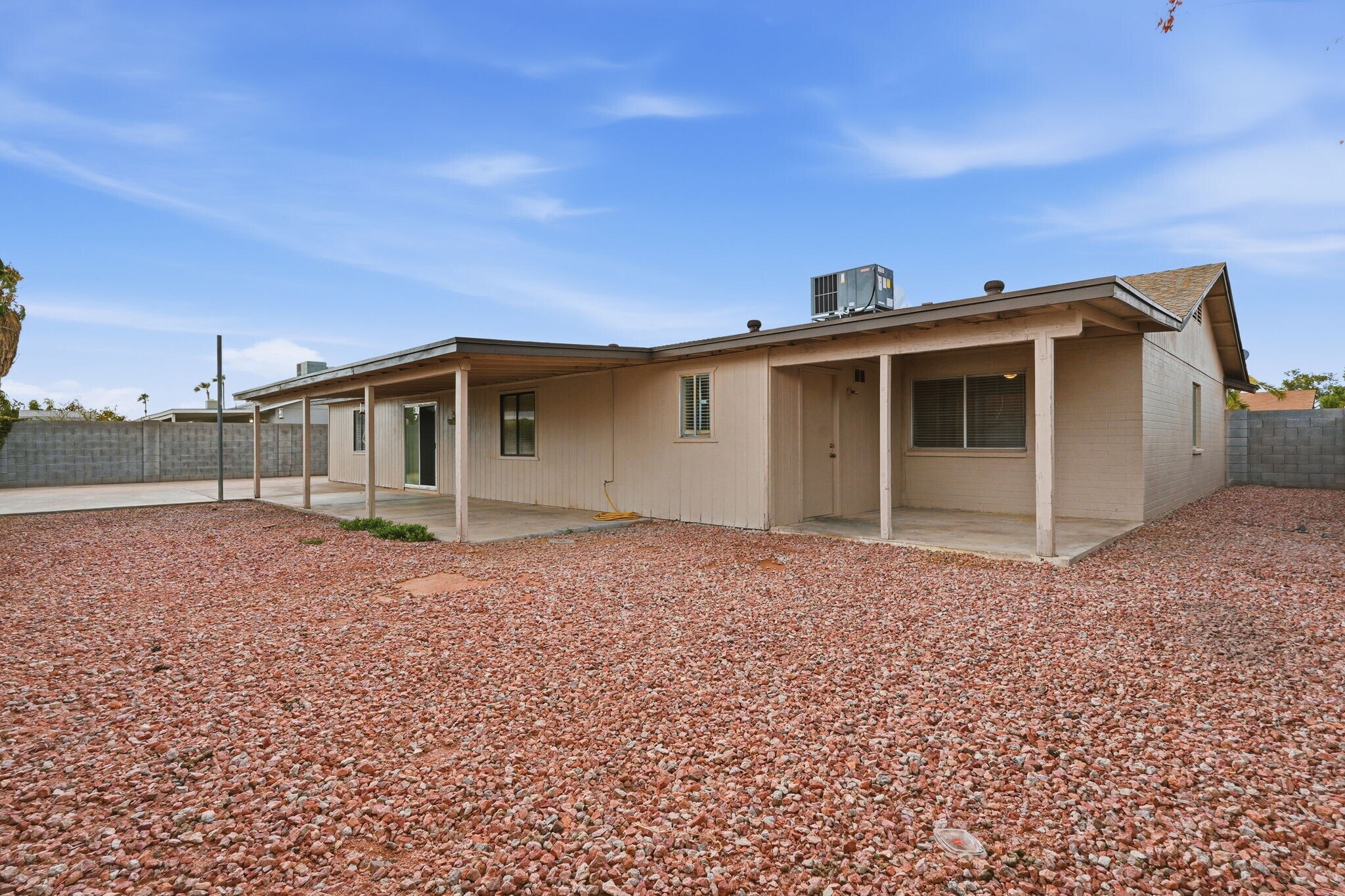 Building Photo - 4731 W Paradise Ln