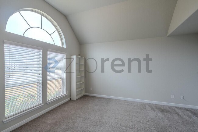 Building Photo - 23522 Persimmon Crk Ln