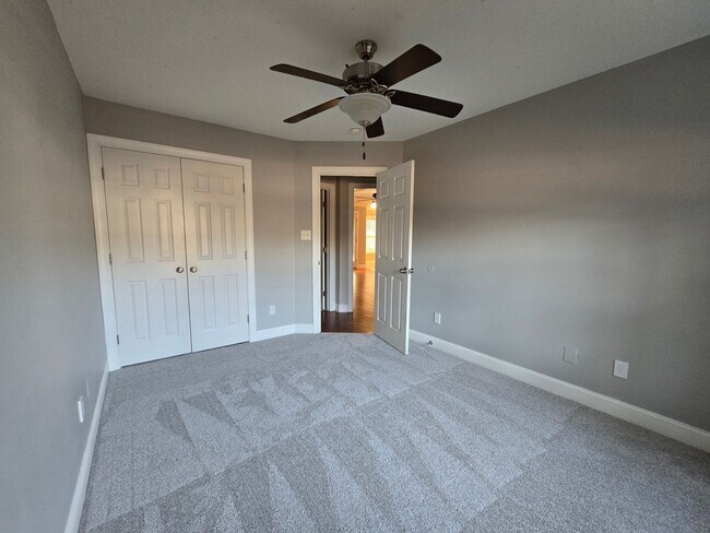 Building Photo - 641 Orchard Falls Dr