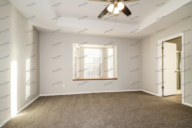 Building Photo - 15945 Katie Ridge Dr