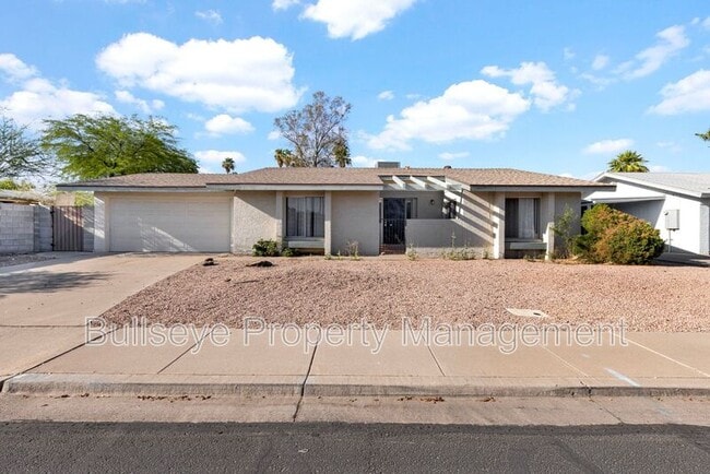 Primary Photo - 847 W Juanita Ave