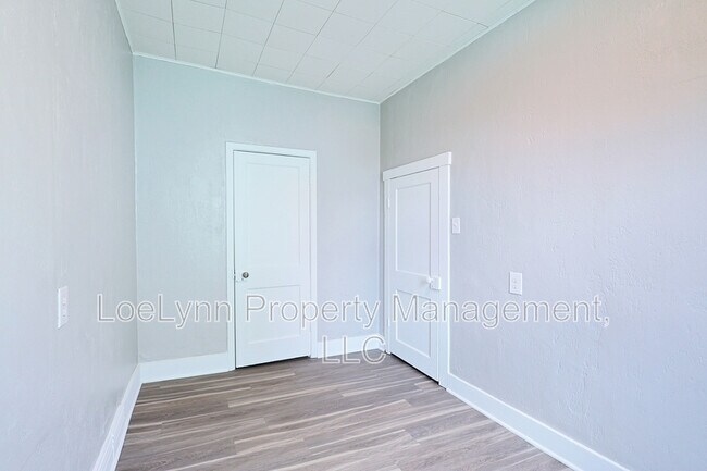 Building Photo - 14210 Temple St