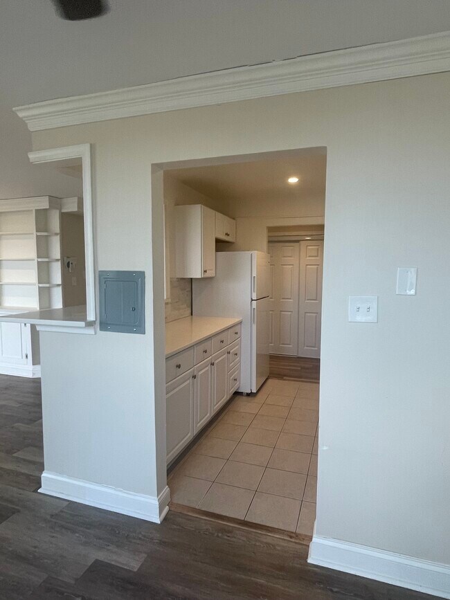 Building Photo - Parliament House Apts