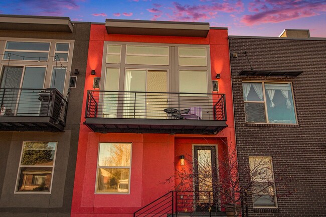 Building Photo - Modern Townhome Located in Denver's Skylan...