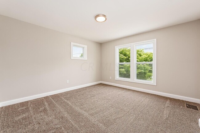 Building Photo - 917 Lockbourne Rd
