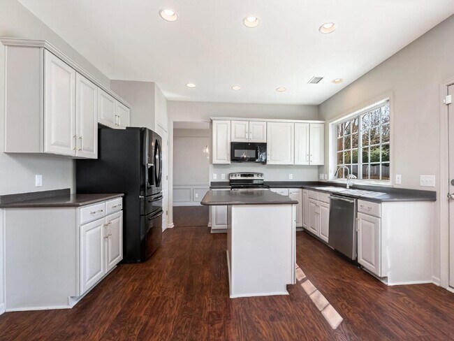 Building Photo - Cutters Spring-Providence Park!