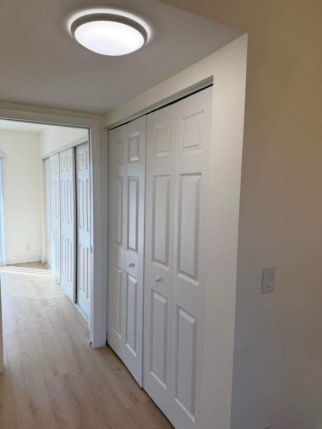 Building Photo - 37 Preston A