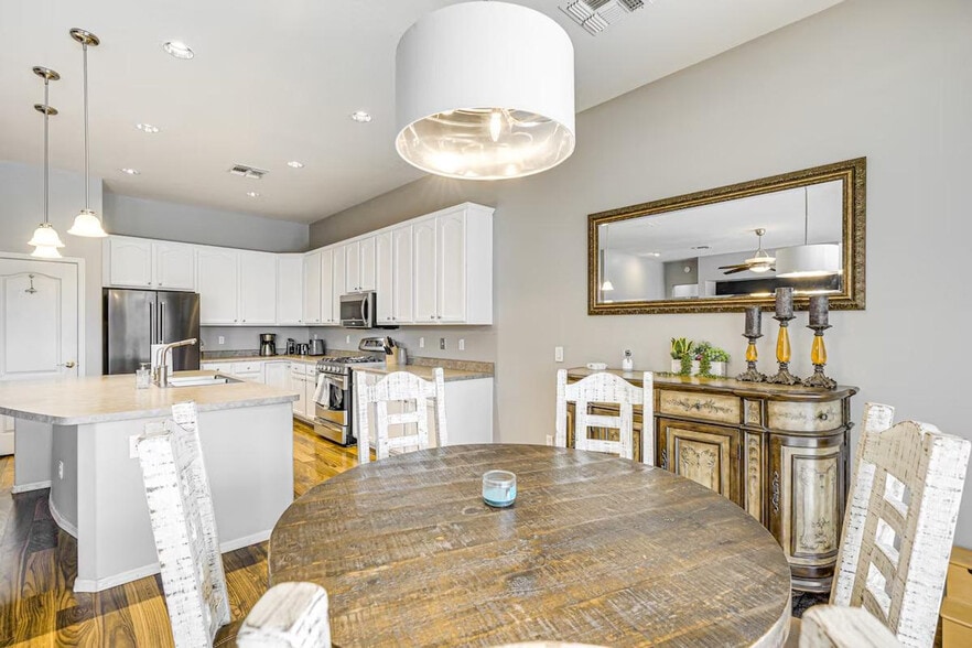 Building Photo - 26221 N 43rd Ave