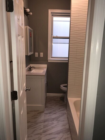 Bathroom - 45 S 7th St