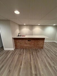 Building Photo - 3 Bedroom Townhouse