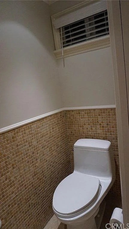 Building Photo - 126 E Arthur Ave