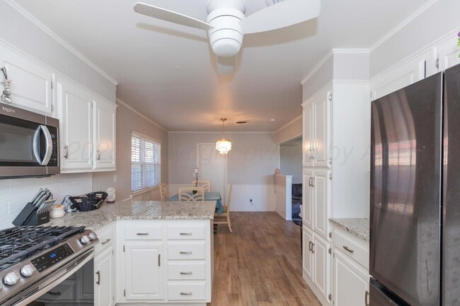 Building Photo - 4203 Woodfield St