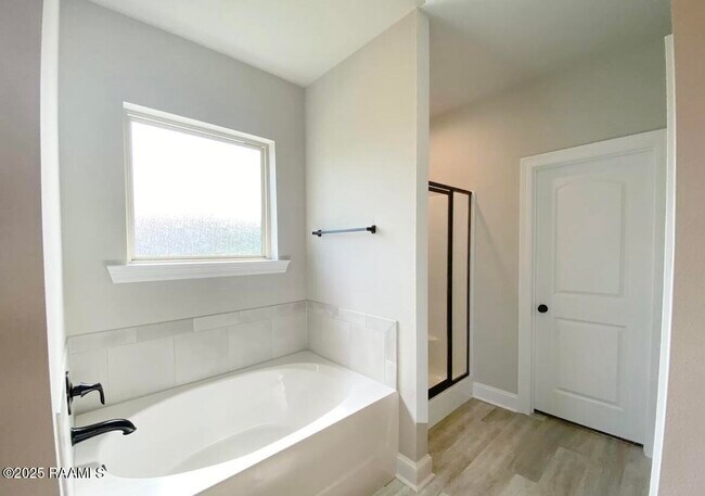 Building Photo - 315 Berg Ct