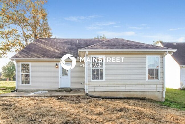Building Photo - 3 Bedroom Pet-Friendly Home in La Vergne, TN with Main Street Renewal