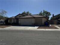 Building Photo - 5017 Vista Loma Way