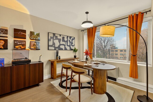 Building Photo - 1500 Arlington Blvd