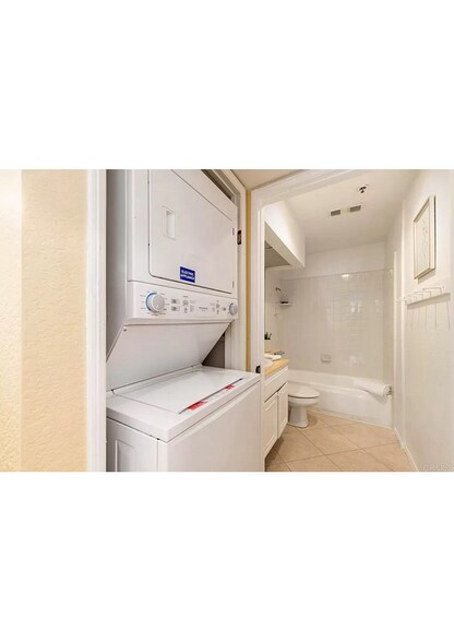 New Washer and Dryer in Unit - 5705 Friars Rd