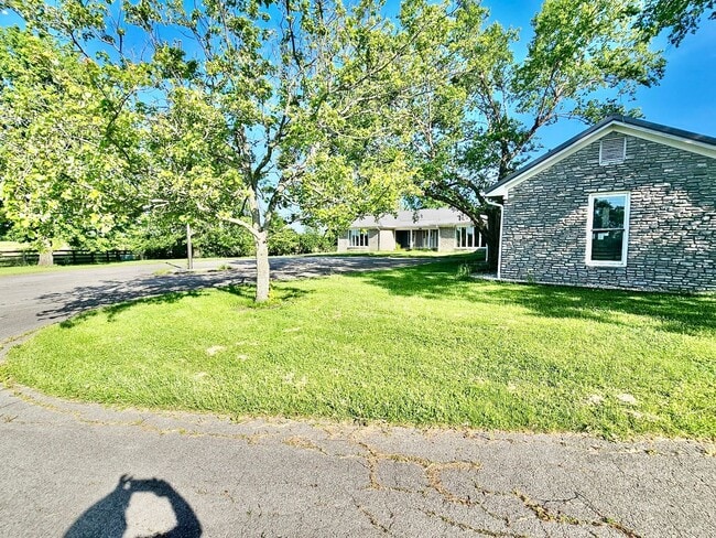 Building Photo - Escape to Luxury: Your Private Oasis on a ...