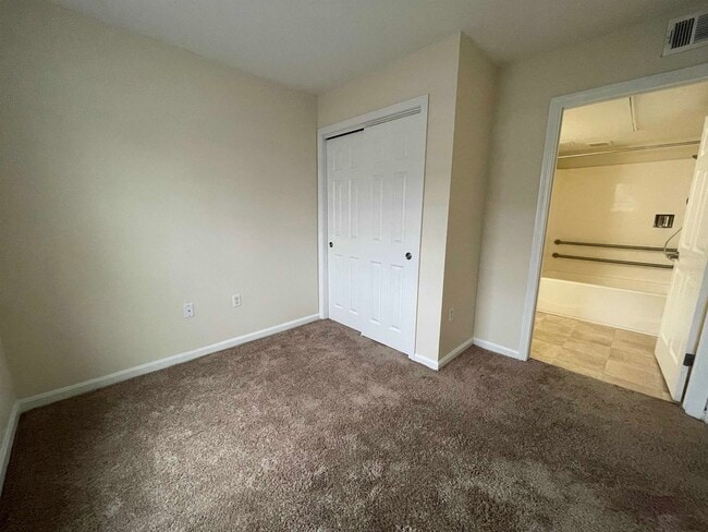 Building Photo - 20 Sentinel Court