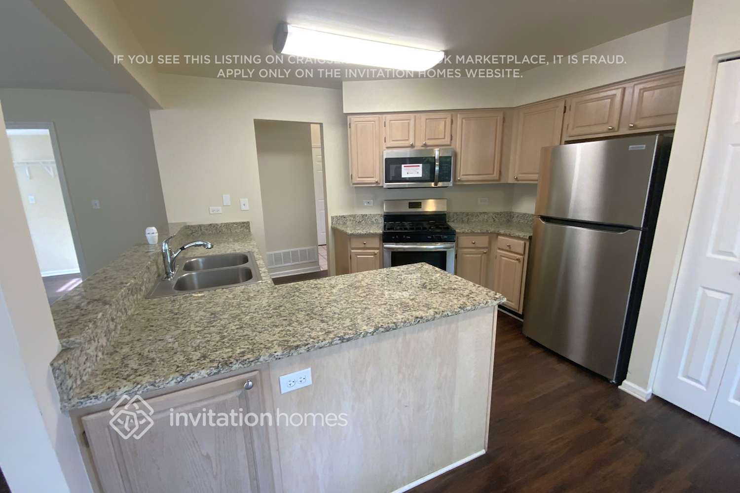 Building Photo - 2499 Deerfield Dr
