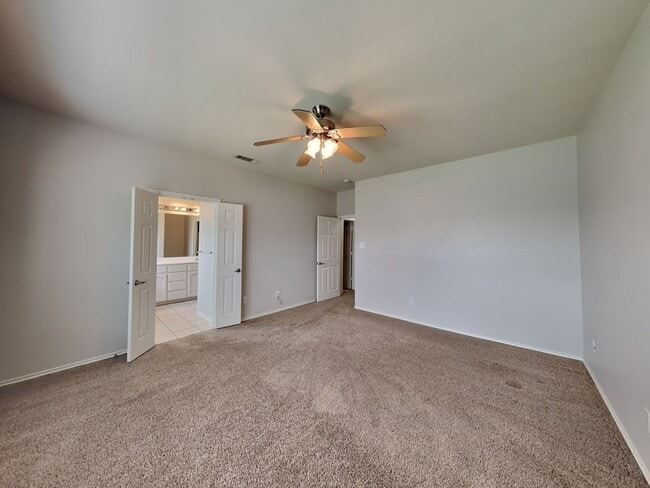 Building Photo - Cozy Home in Summer Creek Ranch! This is a...