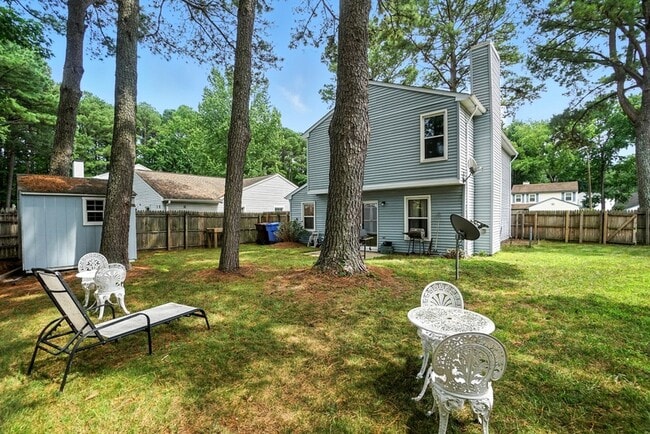 Building Photo - 1308 Summerset Ct
