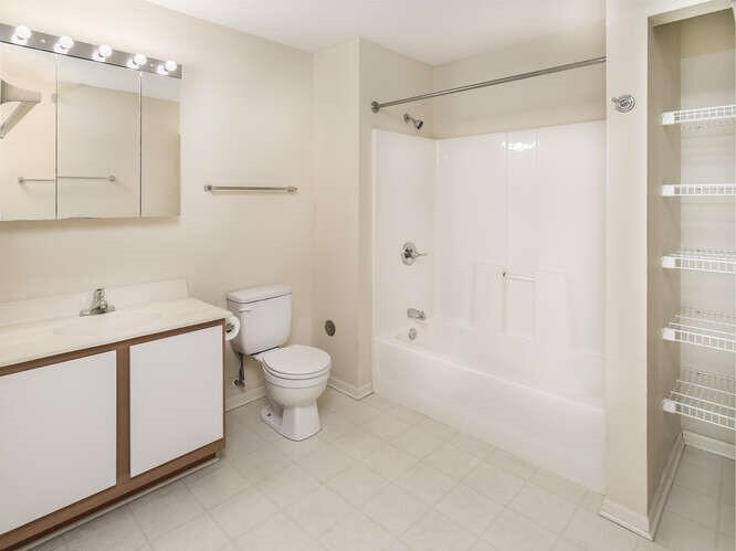 Building Photo - 16955 Toronto Ave SE