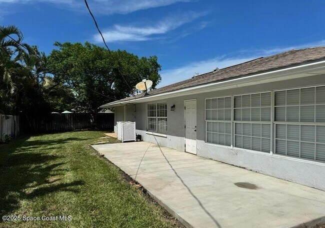 Building Photo - 2130 S Patrick Dr