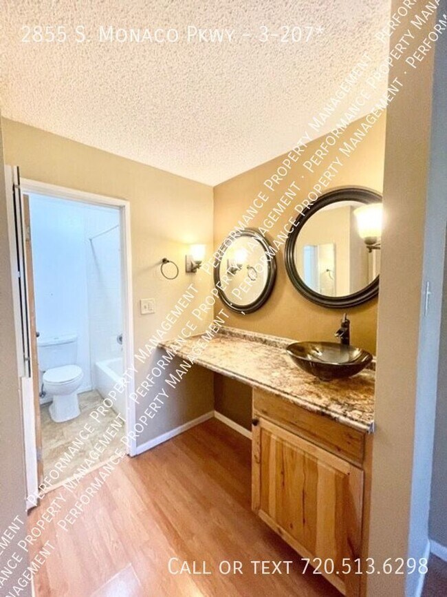 Building Photo - Plaza De Monaco Condo