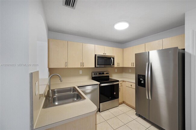 Building Photo - 642 SW 106th Ave