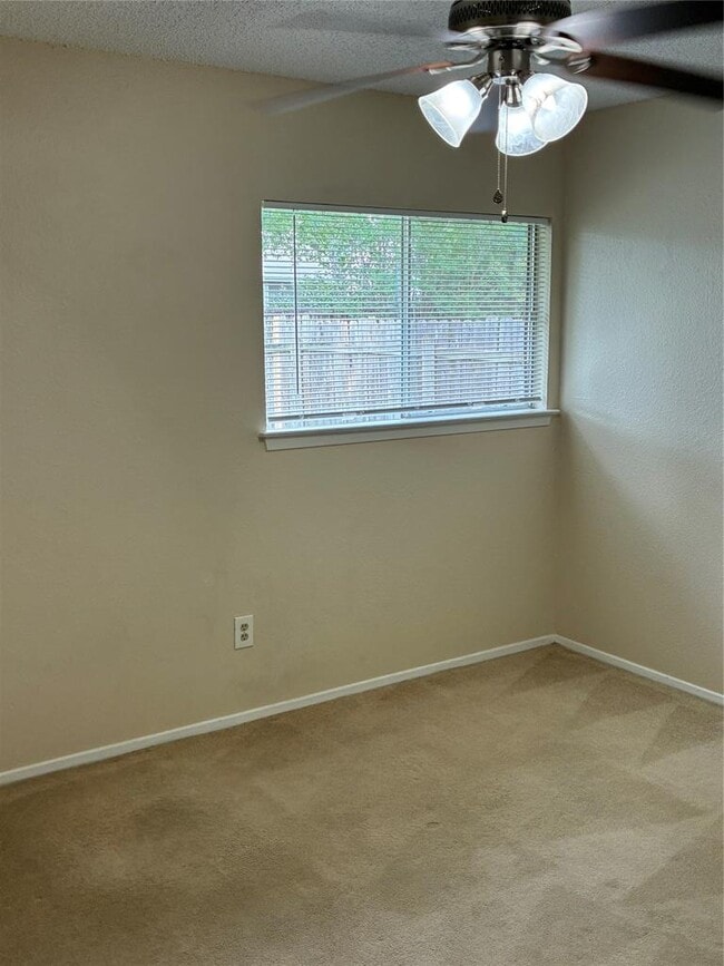 Building Photo - 12217 Mosley Ln