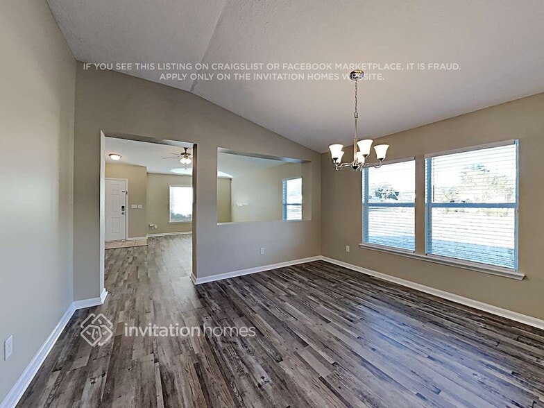 Building Photo - 12390 Deersong Dr