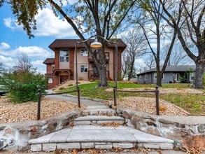 Building Photo - 942 Main St NW