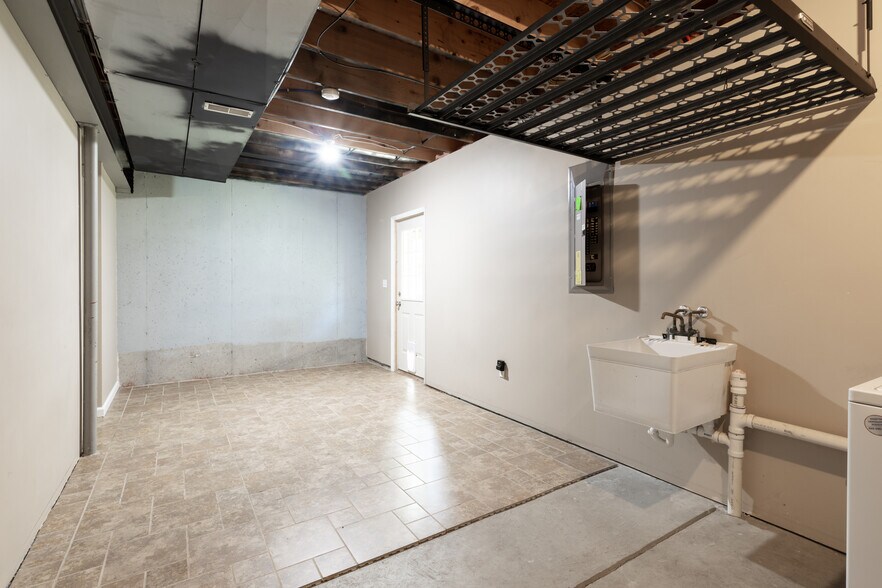 Building Photo - 337 Marshall Heights Dr