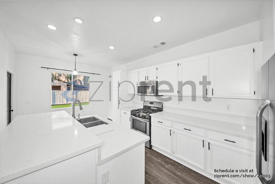Building Photo - 3916 Moravia Ct