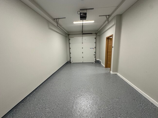 Building Photo - 33 Copeland St