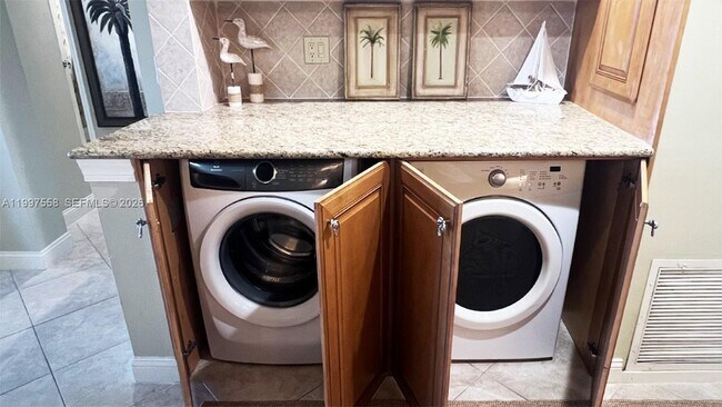 Building Photo - 96000 Overseas Hwy