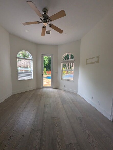 Building Photo - 6301 SW 58th Ct