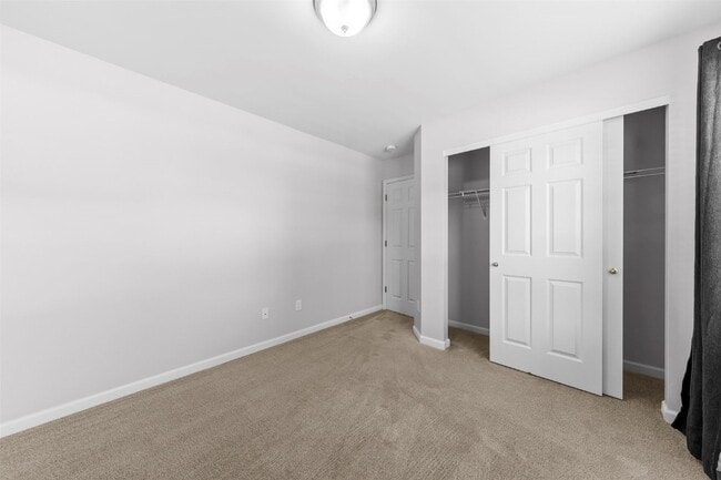 Building Photo - 492 Wabash Pl