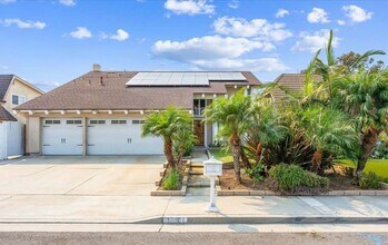 Building Photo - Gorgeous Cul-De-Sac Huntington Beach Home  — Biking Distance to the Beach!