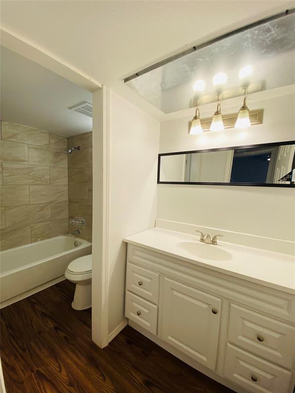 Building Photo - 10601 South Dr