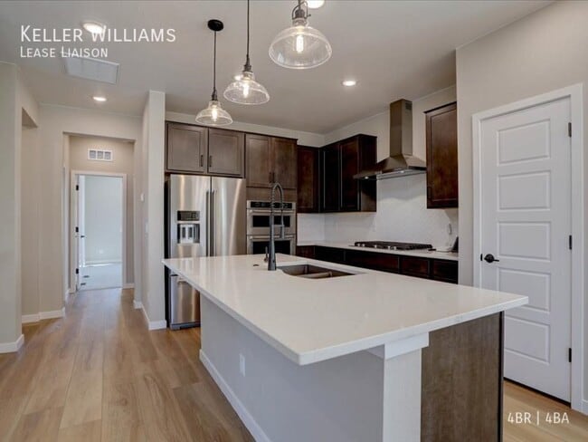 Building Photo - 8800 Hugo Dr