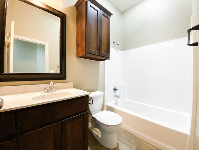 Building Photo - 113 Terravista Trl