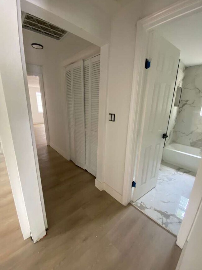 Building Photo - BEAUTIFUL HOME IN HOUSTON. MOVE IN READY!.
