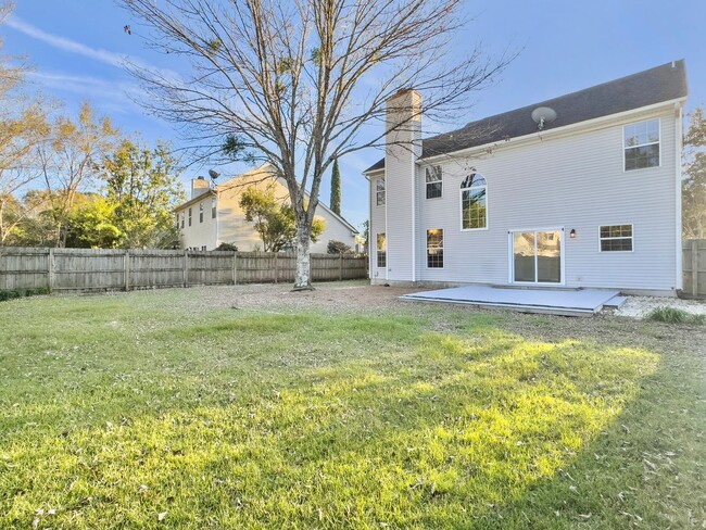 Building Photo - Gorgeous 4 bedroom in Charleston