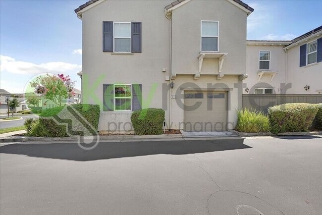 Building Photo - 6123 RolkingHam Ln