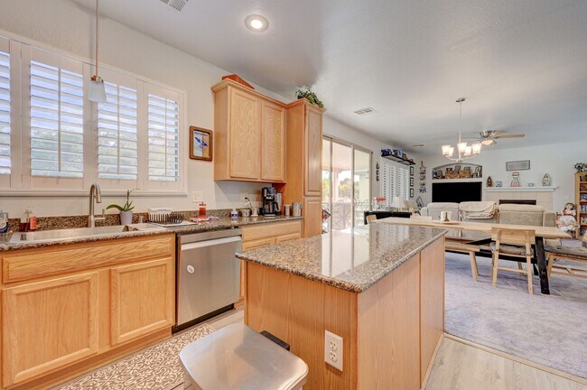 Building Photo - 4 Bedroom With a Pool in North Las Vegas- ...
