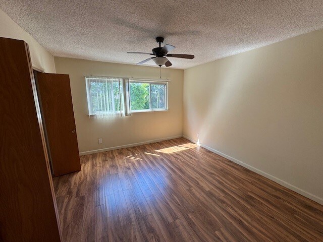 Bedroom - 1320 N Poinsettia Pl